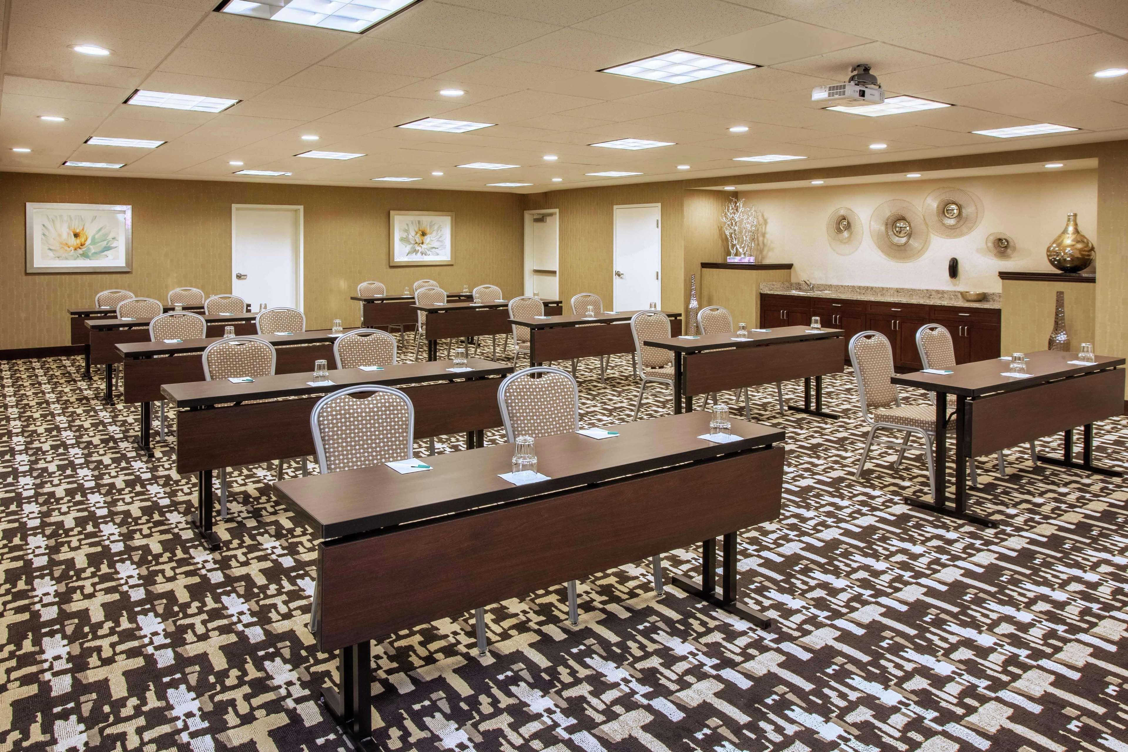 Homewood Suites By Hilton Munster Exterior foto